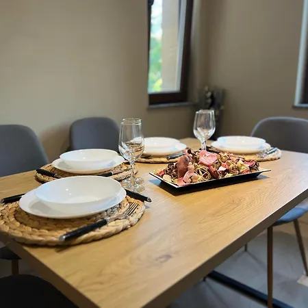 An Argisht Palace Apartament Warna